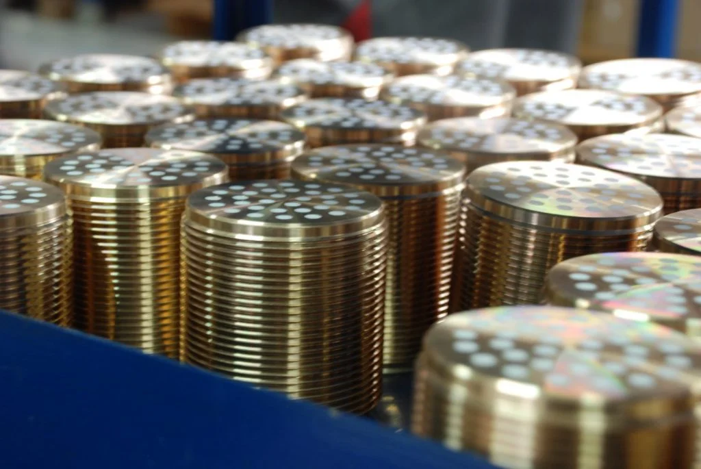 Металлические компоненты.