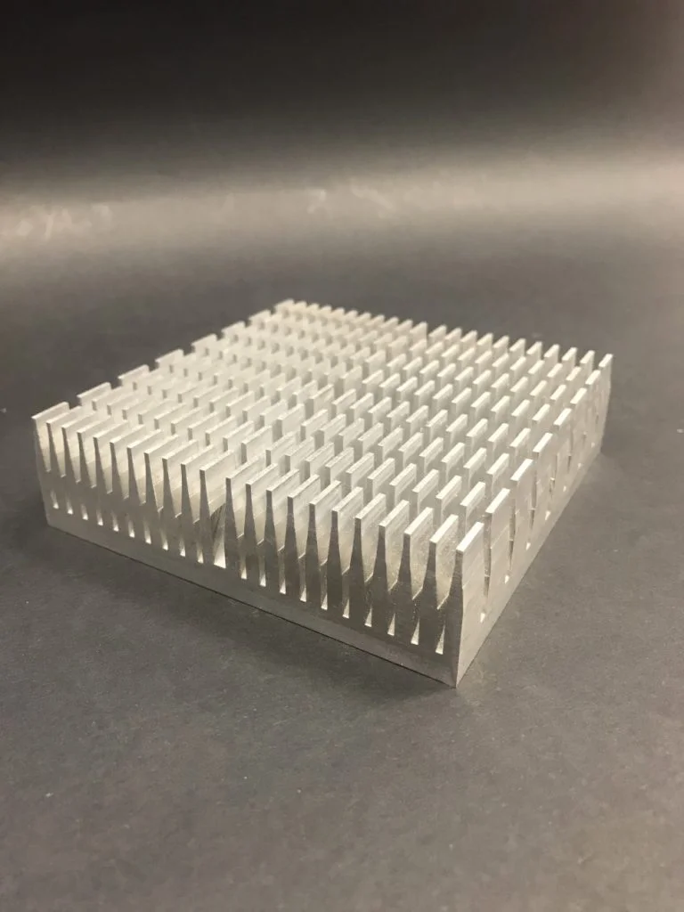 Металлический радиатор.