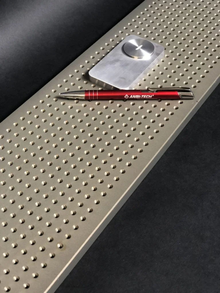 Перфорированная поверхность